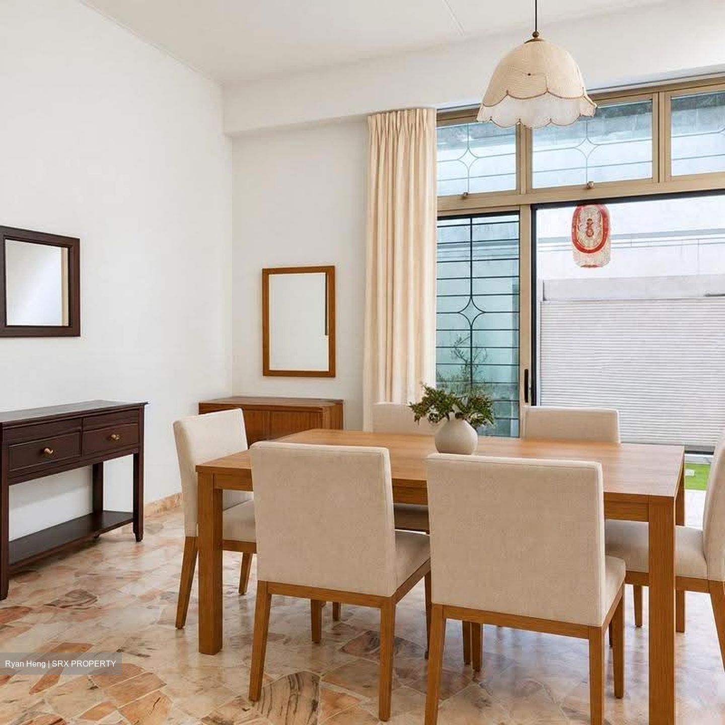 Simon Lane (D19), Terrace #638180481